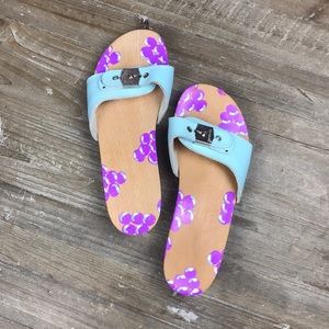 Dr. Scholl’s hand painted woodblock sandals size 7